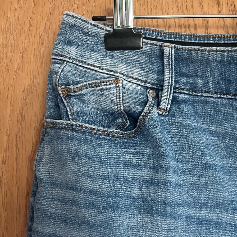 Chico's Women's Jeans in Light Blue Wash size 12 regular - Picture 4 of 8